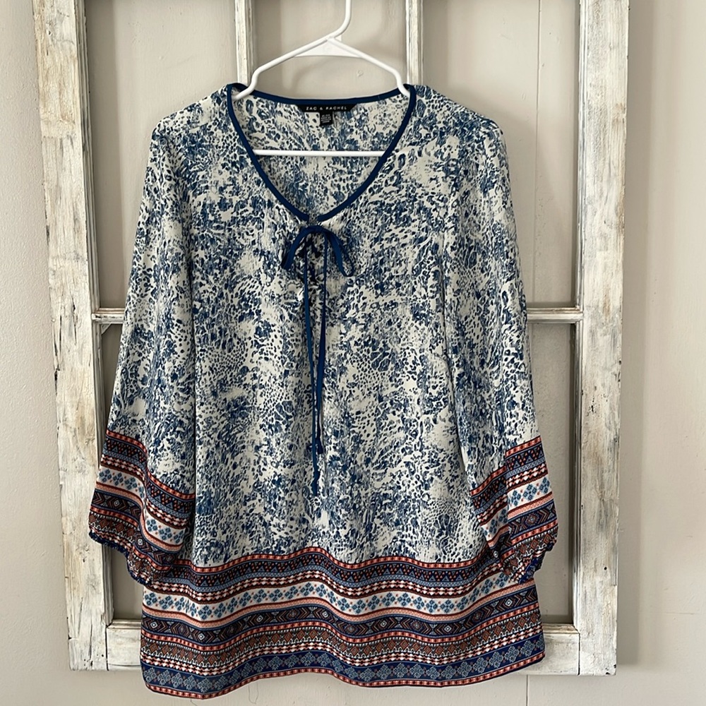ZAC & RACHEL Blue Print Top GUC Size XL Front Tie Accent & Elastic Sleeve Cuff